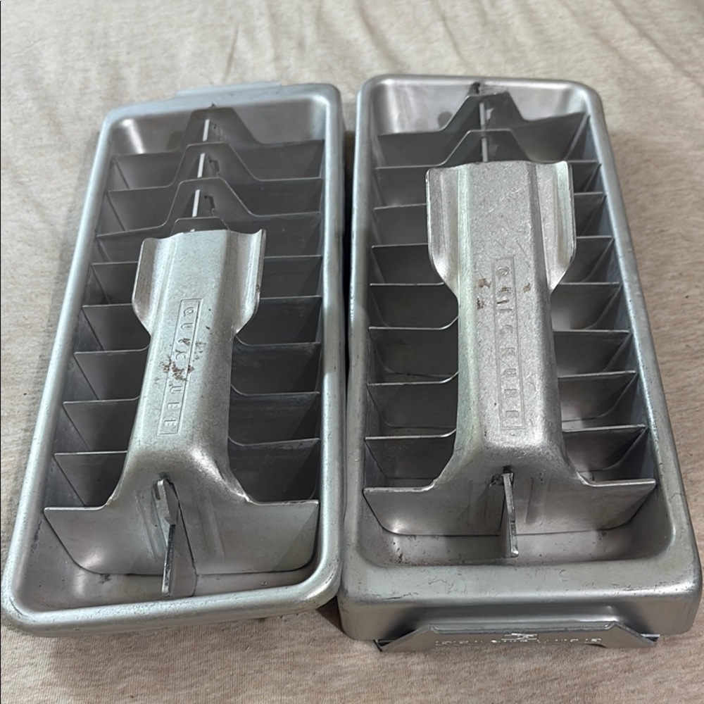 Retro Metal Ice Cube Trays